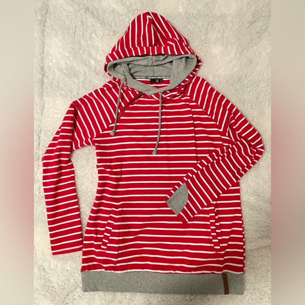 Ampersand Ave Double Hood
